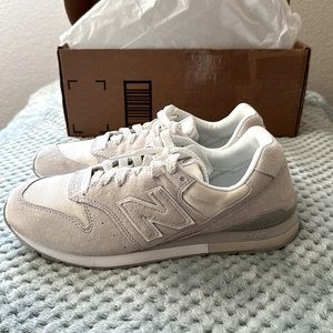 New Balance 996 Men's Size 7 Grey White Suede Running Shoes CM996TA2